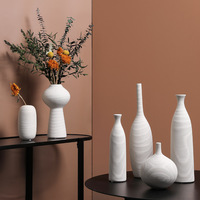Vase en céramique blanc minimaliste non émaillé, style Instagram, pour décoration de salon, table à manger, maison, mini-vases pour fleurs séchées, vente en gros