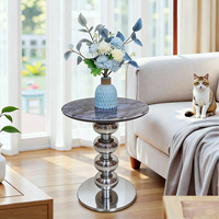Table d'appoint d'angle mobile en pierre microcristalline et fer forgé, style moderne et luxueux, pour chevet ou salon