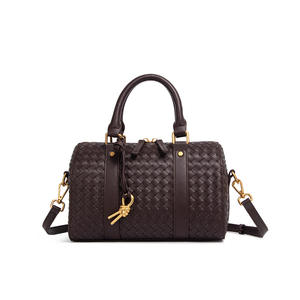 2025ใหม่ขายดีกระเป๋าสะพายไหล่แบบมือถือหนังวัวทอรูปเพชรสำหรับผู้หญิงกระเป๋าหมอนสำหรับเดินทางธุรกิจเข้ากับทุกชุด - Product Image 5