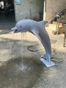 Patung lumba-lumba baja tahan karat buatan kustom berkualitas tinggi untuk kolam renang, taman, dan ruang komersial - Product Image 3