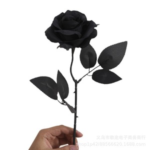 Bouquet de roses noires artificielles en soie Timo Floral Art, accessoires de photographie pour Halloween, décoration intérieure - Product Image 5