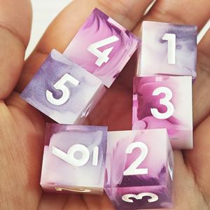 Dés D6 en résine colorée MINI PLANET, dés <span class=keywords><strong>RPG</strong></span> faits à la main, 6 faces, avec des bords nets, accessoires de dés DND, <span class=keywords><strong>jeu</strong></span> de société - Product Image 2