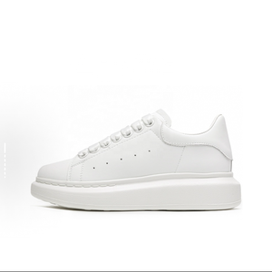 2026 Scarpe Firmate di Grande Successo con Suola Spessa di Lusso in Vera Pelle Mc Sneakers alla Moda da Uomo e Donna Scarpe da Skateboard - Product Image 4