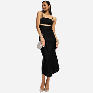 Cuello cuadrado Correas ajustables Panel recortado Negro Vestido largo formal de mujer - Product Image 1