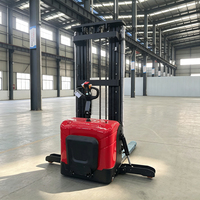 Gerbeur électrique sur palettes SYNGE avec pieds stabilisateurs, capacité 1500kg-2000kg, hauteur de levage 1.6-5.5m, certifié CE