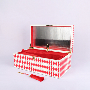 Boîte cadeau pour vin <span class=keywords><strong>en</strong></span> MDF laqué haute brillance <span class=keywords><strong>avec</strong></span> musique mécanique - Boîte à vin et whisky personnalisée <span class=keywords><strong>avec</strong></span> logo rotatif et verrouillage - Product Image 3