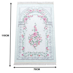 Tapis de prière en velours de soie glacée du Moyen-Orient, imprimé, vente en gros, directement de l'usine, pour commandes en gros et exportation mondiale - Product Image 1