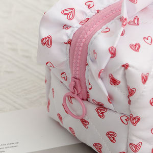Sac de rangement cosmétique matelassé tendance pour filles, imprimé cœur, en tissu de coton, sac à maquillage à volants pour femmes, pour les voyages - Product Image 6
