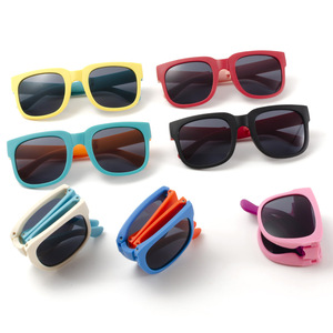 All'ingrosso estate spiaggia in resina pieghevole <span class=keywords><strong>occhiali</strong></span> <span class=keywords><strong>da</strong></span> <span class=keywords><strong>sole</strong></span> per <span class=keywords><strong>bambini</strong></span> ragazzi ragazze protezione UV per <span class=keywords><strong>bambini</strong></span> <span class=keywords><strong>occhiali</strong></span> <span class=keywords><strong>da</strong></span> <span class=keywords><strong>sole</strong></span> alla moda <span class=keywords><strong>occhiali</strong></span> <span class=keywords><strong>da</strong></span> <span class=keywords><strong>sole</strong></span> - Product Image 1