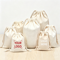 Pochette anti-poussière en toile de lin avec logo personnalisé, style pochette à rabat, fabriquée en usine, sac en tissu durable pour la protection des vêtements.