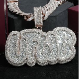 Pendentif Breloque Hip Hop Personnalisé en Argent Moissanite Lettre, Meilleure Vente, pour Femmes, Hommes et Unisexe, Style Fête, à Prix Compétitif - Product Image 2