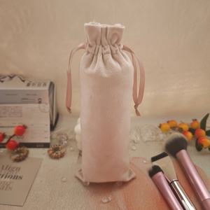 กระเป๋ากำมะหยี่ยาวแบบกำหนดเองกระเป๋าดินสอปากกากำมะหยี่แบบหูรูดกระเป๋าบรรจุอุปกรณ์ความงามผ้ากำมะหยี่ - Product Image 1