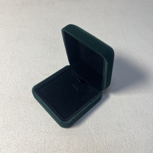 Factory Wholesale Custom Luxurious Green Velvet Jewelry Gift <b>Box</b> With Logo For <b>Ring</b> Earring Pendant Bracelet Bangle Necklace - Product Image 5