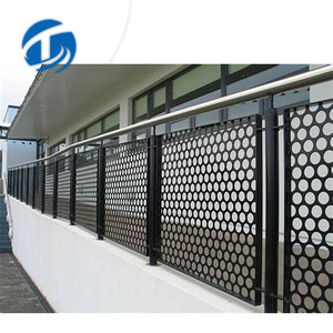<span class=keywords><strong>Plaque</strong></span> <span class=keywords><strong>perforée</strong></span> en <span class=keywords><strong>aluminium</strong></span> pour décoration de clôture - Product Image 1