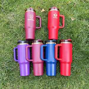 Lot de 20 gobelets isothermes personnalisés H2.0 avec revêtement en poudre, plaqués or 40 oz, avec poignée, logo gravé au laser, design d'impression 3D - Product Image 2