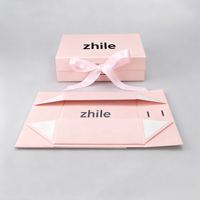 Boîte cadeau magnétique personnalisée pour vêtements et chaussettes, avec pelliculage mat, gaufrage, doublure en satin rose, ruban et nœud, pliable, vente en gros
