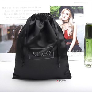 Sac en satin de haute qualité avec cordon de serrage pour vêtements et perruques, avec impression de logo, sacs d'emballage personnalisés en satin avec fermeture éclair - Product Image 1