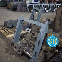Services de fabrication sur mesure de pièces de poutres de guidage pour grandes usines sidérurgiques, usinage, soudage et assemblage