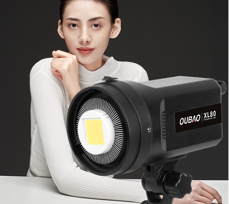 TRIOPO LED撮影灯 本体×4台まとめ売　中古 Triopo 80W LED XL-80 Continuous Studio Lighting for Professional