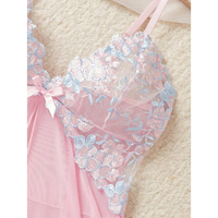 Ensemble de lingerie pour femme rose en dentelle florale transparente, style babydoll, col en V, nœud, ourlet irrégulier, bretelles spaghetti, avec culotte assortie