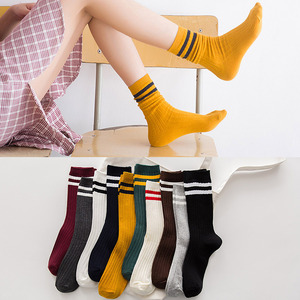 Socken mit individuellem Logo, gestreift, Retro, süß, lange Crew-Socken für Damen und Mädchen - Product Image 1