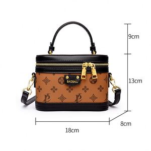 2025 Model Fashionable Multi-functional Ladies' Handbag. <b>Square</b> Style. With Geometric Patterns. - Product Image 3