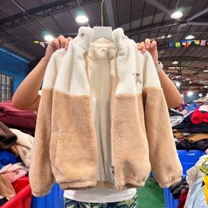 Venta al por mayor <span class=keywords><strong>de</strong></span> <span class=keywords><strong>ropa</strong></span> usada Ukay Ukay: Abrigo <span class=keywords><strong>de</strong></span> invierno <span class=keywords><strong>de</strong></span> felpa con cuello grande <span class=keywords><strong>y</strong></span> bolsillos <span class=keywords><strong>de</strong></span> flores 3D, estilo Teddy, para mujer - Product Image 3
