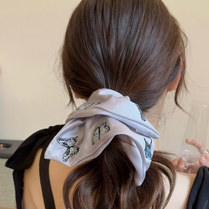 ใหม่ผ้าพันคอสี่เหลี่ยมลายผีเสื้อผ้าซาตินปักลายใหม่สำหรับผู้หญิงผมวงกลมใหญ่ลำไส้ใหญ่หางม้าต่ำแบบผูกผมรูปผีเสื้อ - Product Image 2
