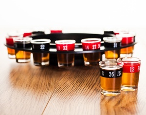 Juego de gafas de fiesta de <span class=keywords><strong>Casino</strong></span> <span class=keywords><strong>Spin</strong></span> Shot Ruleta Rueda Juego de beber para adultos Incluyendo rueda de ruleta vasos de chupito bolas de ruleta - Product Image 3