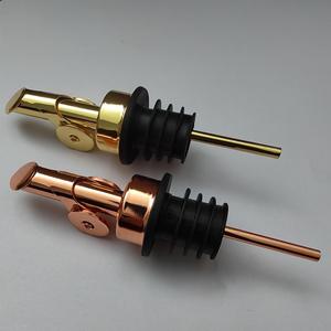 <span class=keywords><strong>Bouchon</strong></span> <span class=keywords><strong>de</strong></span> <span class=keywords><strong>vin</strong></span> en acier inoxydable <span class=keywords><strong>pour</strong></span> cuisine à domicile ouverture automatique fermeture sauce soja et <span class=keywords><strong>bouteille</strong></span> d'huile comestible verseur <span class=keywords><strong>pour</strong></span> bar KTV - Product Image 2