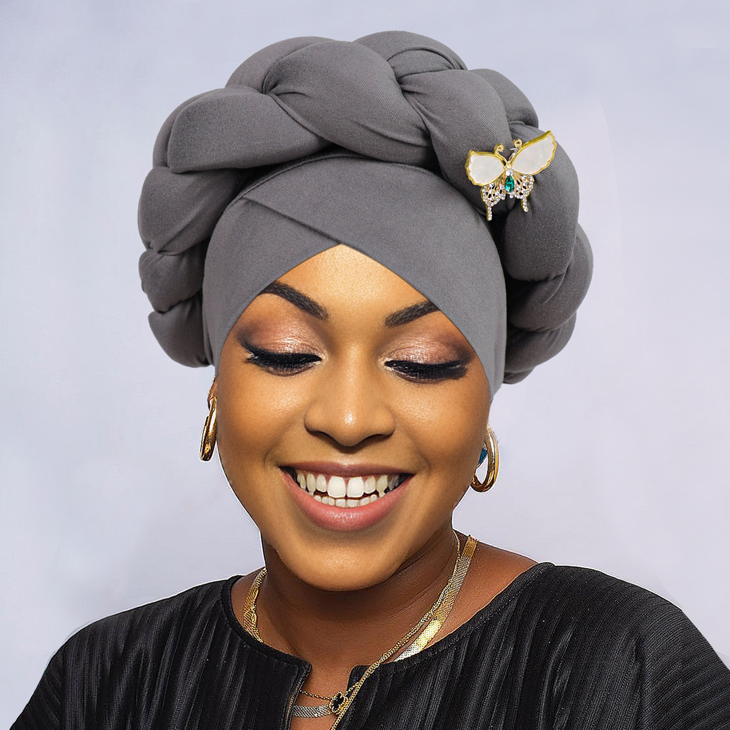 สีเทาเข้ม