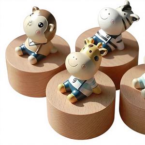 Sıcak Satış Sevimli Karikatür Hayvan Figürlü El Yapımı Döner Müzik Kutusu Ahşap Mekanizmalı Sekiz Nota Sesli Gökyüzü Temalı Yaratıcı Hediye 30'lu Yıllardan Esinlenilmiş Ses - Product Image 1