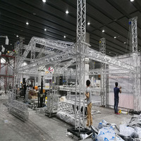 Structure de scène modulaire Chaoda, capacité de charge 1000 kg, pour extérieur/intérieur, toit en alliage d'aluminium, installation rapide.