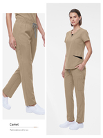 Ensembles d'uniformes médicaux d'été à séchage rapide et confortables pour infirmières, avec pantalon contrastant à col en V et cordon de serrage – Vente en gros