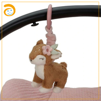Jouets suspendus pour bébé en peluche mignonne en forme de faon, hochets doux en forme d'animaux en peluche, cadeau idéal pour nouveau-né, fête prénatale pour filles et garçons