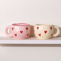 Fournisseur d'usine Nouvelle Tasse à café créative de luxe classique en porcelaine fine gaufrée avec cuillère, personnalisable, en porcelaine rose, cadeau de rentrée scolaire