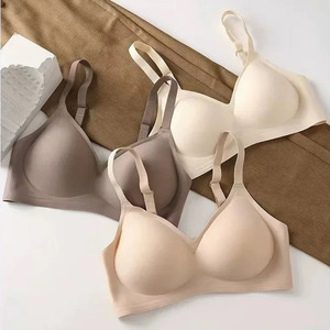 Sous-vêtements sans couture pour femmes avec de petits seins Push-up sans jantes Soutien-gorge de sport doux Gros seins Petits et minces - Product Image 1