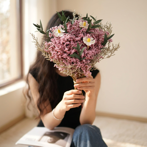 Decorazione da Tavolo <span class=keywords><strong>con</strong></span> <span class=keywords><strong>Rose</strong></span> Stabilizzate e Fiori Secchi Blu Fatti a Mano per il Ritorno a Scuola e il Ringraziamento - Product Image 4