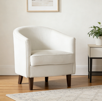 Fauteuil d'appoint moderne et minimaliste en velours blanc, avec accoudoirs incurvés et pieds coniques en bois massif, pour hôtel et usage domestique