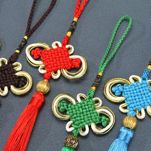 Pendentif Nœud Chinois avec Bordure Dorée, Ornement Perlé, Nœud de Richesse et de Prospérité à Huit Niveaux, Pompon Vertical, Finition Décorative - Product Image 3