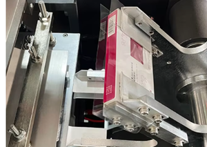 BT-400 6Kw Electric 3D Fully Automatic Plastic Wood Film Cellophane Overwrapping Machine for Beverage Food Cosmetic Bottles - Product Image 6