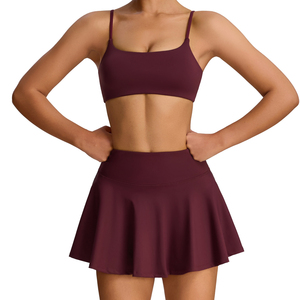 Ensemble de yoga pour femme avec soutien-gorge respirant à fines bretelles, haute élasticité et anti-transparence, et robe de yoga taille haute respirante à haute élasticité avec poches - Product Image 4