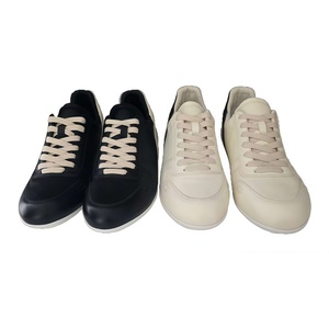 Zapatos Casuales de Estilo Pareja para Hombre y <span class=keywords><strong>Mujer</strong></span>, Diseño de Triángulo Invertido, Parte Superior Baja, Suela Delgada de TPU, Completamente en Cuero Negro, Cierre con Cordones - Product Image 5