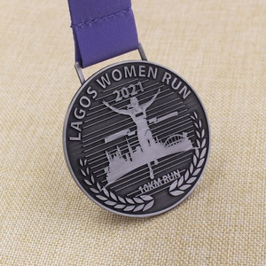 Bon marché personnalisé Antique Silver Lagos Femmes 10KM Run Challenge Finisher <span class=keywords><strong>Médaille</strong></span> avec ruban - Product Image 6