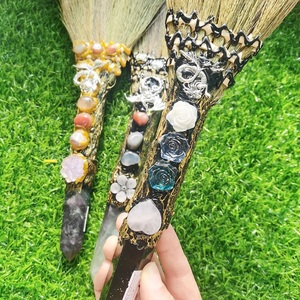 Wholesale Folk Crafts Fluorite Magic Broom <strong>Crystals</strong> Polished Amethyst <strong>Witch</strong> Broom Energy Quartz Gemstone Model Love Decor Gifts - Product Image 4