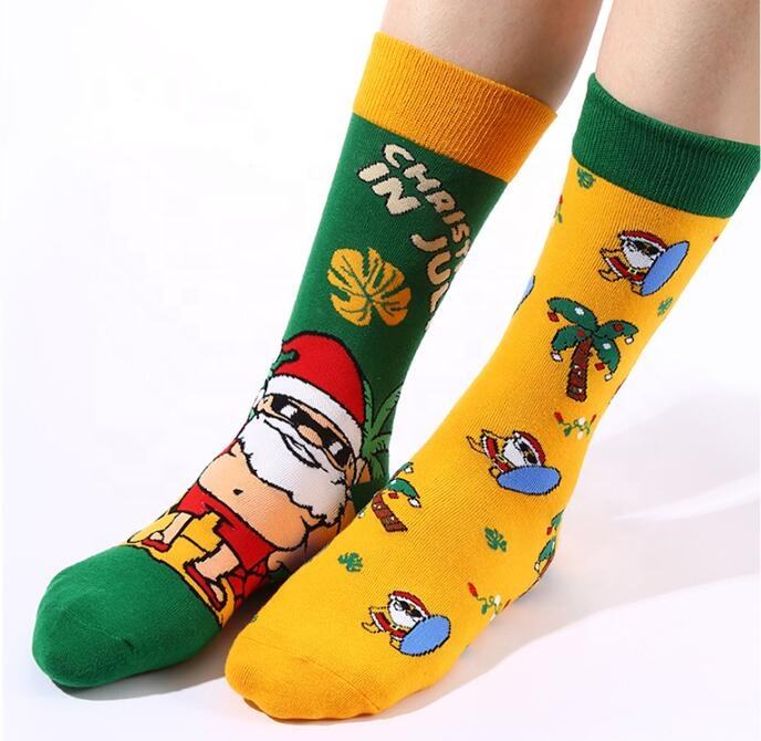 Vente en gros Drôle Père Noël Dépareillé Chaussettes de Noël Hommes Femmes  Nouveauté Vacances Noël Chaussettes en coton