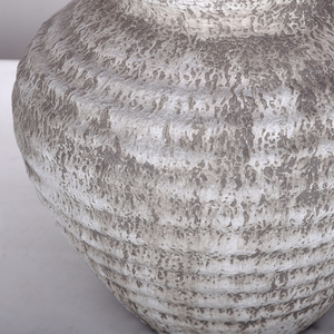 Lámpara de mesa de cerámica rústica para mesita de noche texturizada hecha a mano, iluminación de jarrón de hormigón, lámpara de mesa para ambiente de dormitorio - Product Image 4