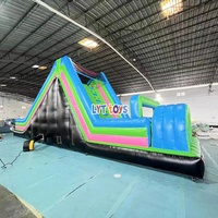 Commerciële herbruikbare all-weather outdoor avontuurpark opblaasbare obstakelbaan met klimwand, glijbaan en tunnelcombinatie