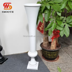 SMOOTH - Jarrón Alto de Metal Dorado para Decoración de Bodas, Centro de Mesa Dorado, Soporte para Flores - Product Image 3