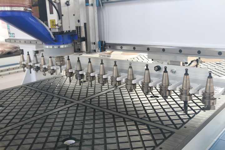 Automatic Loading and Unloading ATC Saw Blade CNC Router Cabinet Making Machine CNC Nesting Machine Price